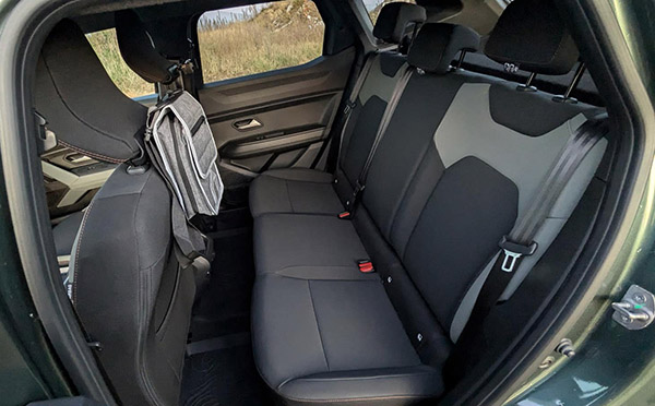 Wnętrze luksusowego samochodu VIP Taxi Szczecin – skórzane fotele